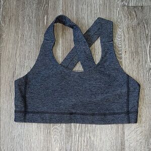 Lululemon size 8 workout sports Women's Charcoal Gray Sports Bra